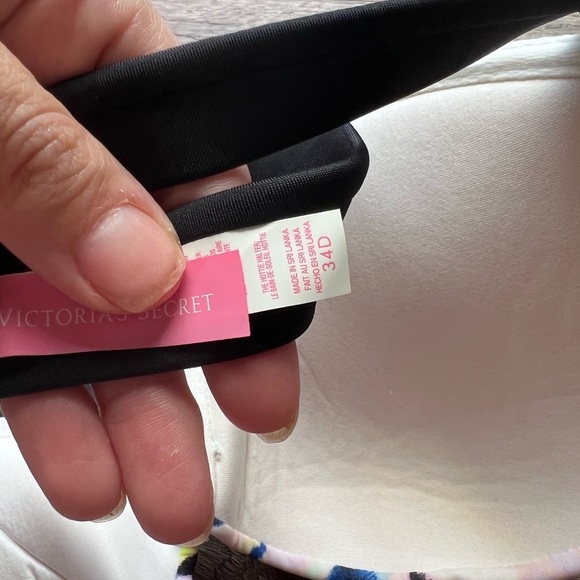 Victoria’s Secret Banded Hottie Halter Bikini Top - Picture 8 of 10